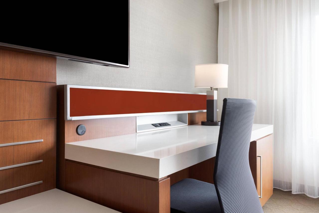 Delta Hotels By Marriott Indianapolis Airport المظهر الخارجي الصورة